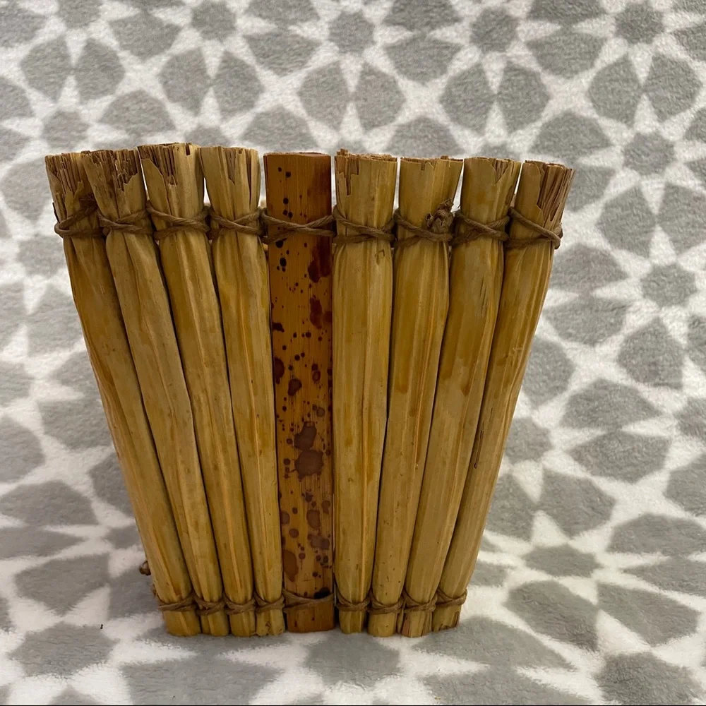 🌸 5 for $25 // Vintage straw seagrass wicker basket